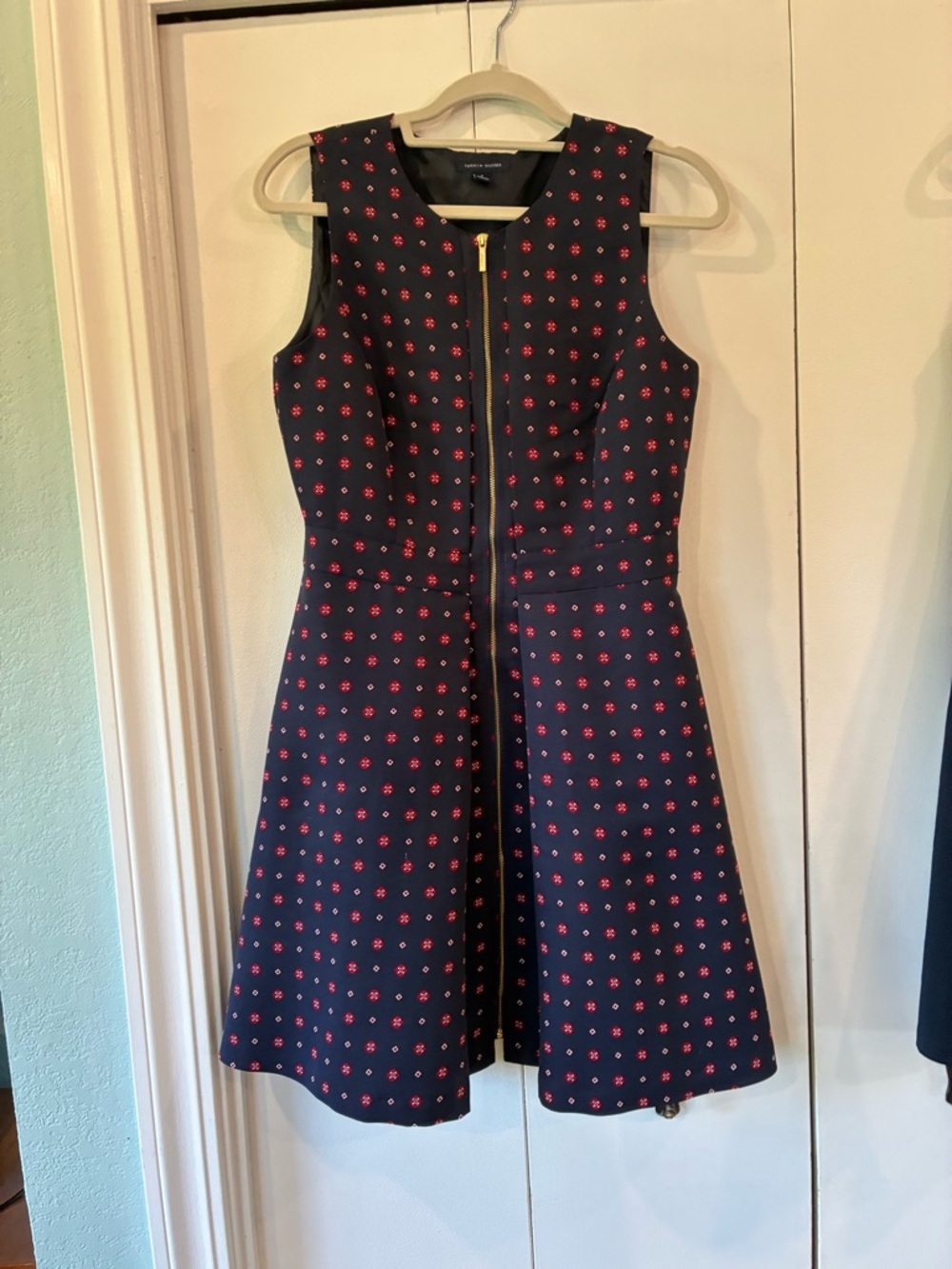 Tommy Hilfiger Sleeveless Navy Dress with Red Dot Print and Front Zip